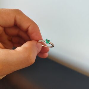 Anel Gout Solitário Coração Zircônia Verde Prata 925